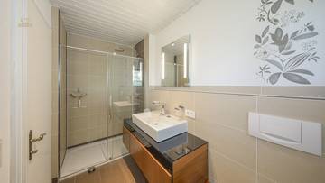 Thumbnail von Secondary residence in a peaceful location with a breathtaking view