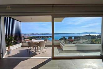 Thumbnail von Luxurious penthouse with rooftop terrace and sea view