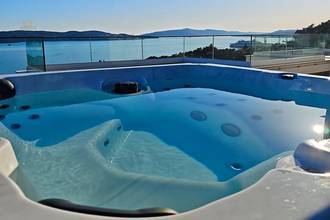 Thumbnail von Luxurious penthouse with rooftop terrace and sea view