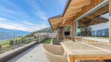 Thumbnail von Luxury penthouse with a recreational residence and unobstructed panoramic view