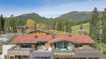 Thumbnail von Luxury penthouse with a recreational residence and unobstructed panoramic view