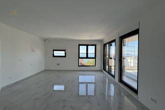 Thumbnail von Modern penthouse with rooftop pool