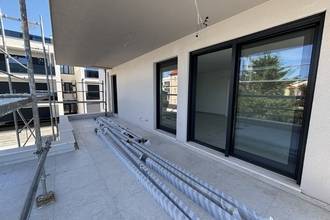 Thumbnail von Modern penthouse with rooftop pool