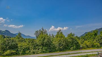 Thumbnail von Exclusive penthouse with a stripe view directly at the golf course