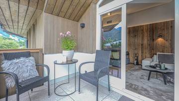 Thumbnail von Exclusive penthouse with a stripe view directly at the golf course