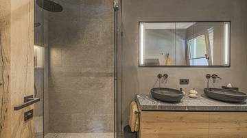 Thumbnail von Exclusive penthouse with a stripe view directly at the golf course