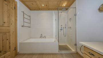 Thumbnail von Exclusive semi-detached house in sunny prime location