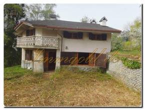 Thumbnail von Your private retreat in beautiful nature, detached villa with park in Viola to renovate