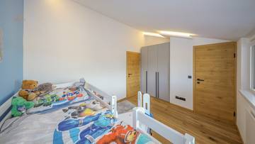 Thumbnail von Completely renovated attic apartment in a central location