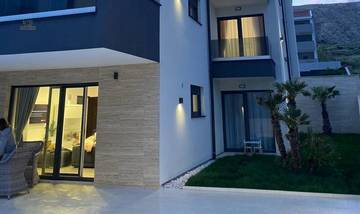 Thumbnail von Modern apartment with private garden and pool near the sea