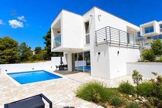 Thumbnail von Modern villa with pool and sea view, Sibenik region