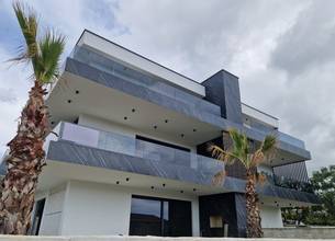 Thumbnail von Modern new-build apartment near the sea