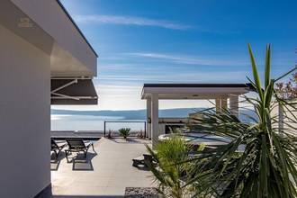 Thumbnail von Modern villa with swimming pool and panoramic sea view