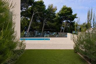 Thumbnail von Apartment with garden and swimming pool, south side of Hvar Island