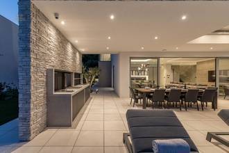 Thumbnail von Luxury villa with panoramic sea view, pool, and Jacuzzi