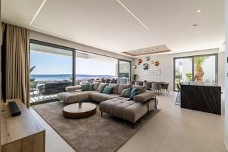 Thumbnail von Luxury villa with panoramic sea view, pool, and Jacuzzi