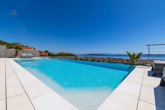 Thumbnail von Luxury villa with panoramic sea view, pool, and Jacuzzi