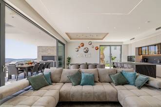 Thumbnail von Luxury villa with panoramic sea view, pool, and Jacuzzi