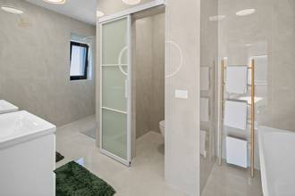 Thumbnail von Modern villa with panoramic sea view and swimming pool, Rogoznica region