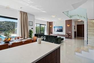Thumbnail von Modern villa with panoramic sea view and swimming pool, Rogoznica region