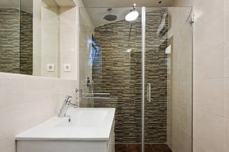Thumbnail von Well-maintained house with two residential units and sea view, Split region