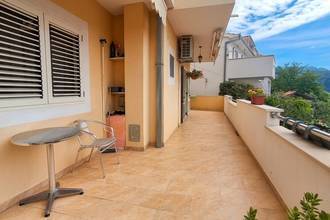 Thumbnail von Well-maintained house with two residential units and sea view, Split region