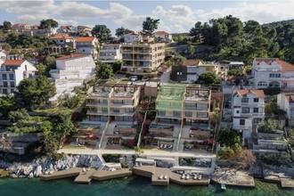 Thumbnail von Modern penthouse on the first sea line with roof terrace and community pool