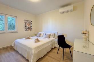 Thumbnail von Spacious villa with pool and panoramic sea view, Omis Riviera