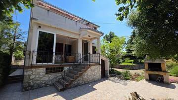 Thumbnail von House with sea view and garden near the beach