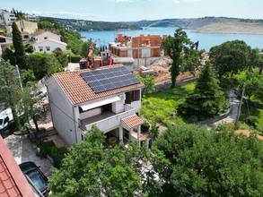 Thumbnail von House with sea view and garden near the beach
