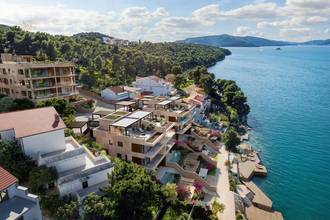 Thumbnail von Luxurious penthouse apartment with rooftop terrace directly by the sea