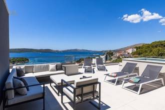 Thumbnail von Modern duplex penthouse with pool and sea view