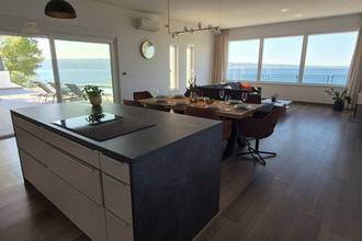 Thumbnail von Modern villa with pool and sea view on the Omis Riviera