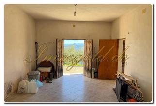 Thumbnail von Detached panoramic villa above Cefalù, four bedrooms, great sea view, and approximately 11,000 m² of spacious hillside property.