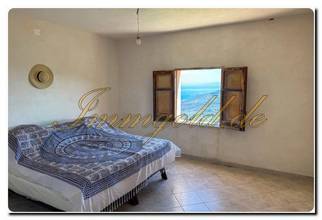 Thumbnail von Detached panoramic villa above Cefalù, four bedrooms, great sea view, and approximately 11,000 m² of spacious hillside property.