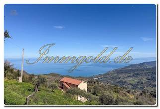 Thumbnail von Detached panoramic villa above Cefalù, four bedrooms, great sea view, and approximately 11,000 m² of spacious hillside property.