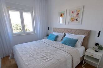 Thumbnail von Modern apartment with sea view, rooftop terrace, and pool