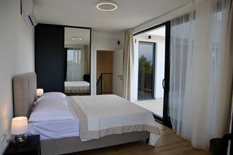 Thumbnail von New villa with pool and sea view, approximately 80 meters to the sea