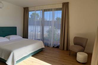 Thumbnail von New villa with pool and sea view, approximately 80 meters to the sea