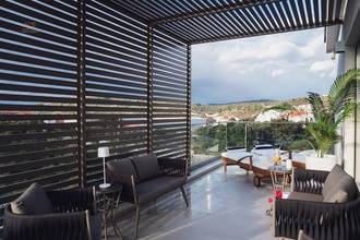 Thumbnail von Modern villa with two apartments near the sea, Rogoznica region
