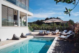 Thumbnail von Modern villa with two apartments near the sea, Rogoznica region