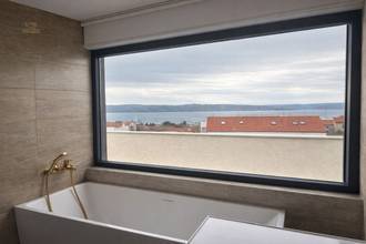 Thumbnail von Penthouse over two levels with unobstructed sea view