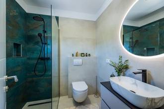 Thumbnail von Modern villa with swimming pool and sea view
