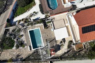 Thumbnail von Detached house with pool and sea view