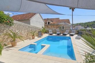 Thumbnail von Dalmatian stone house with pool and sea view, Brač Island