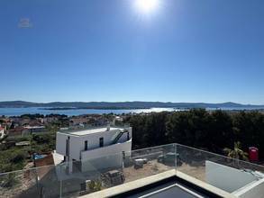 Thumbnail von Modern new-build villa with pool, rooftop terrace, and sea view