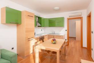 Thumbnail von Modern apartment building with sea view and 16 residential units, Makarska Riviera