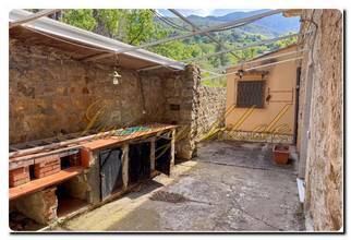 Thumbnail von Independent country houses in the Madonie: a traditional natural stone farmhouse and a separate guesthouse on a 6,000 m² property with sea views, near Castelbuono.