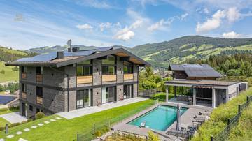 Thumbnail von Luxury villa with a secondary residence in an unobstructed prime location