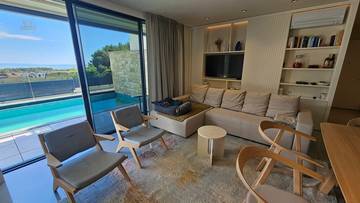 Thumbnail von Modern ground-floor apartment with pool, garden, and sea view